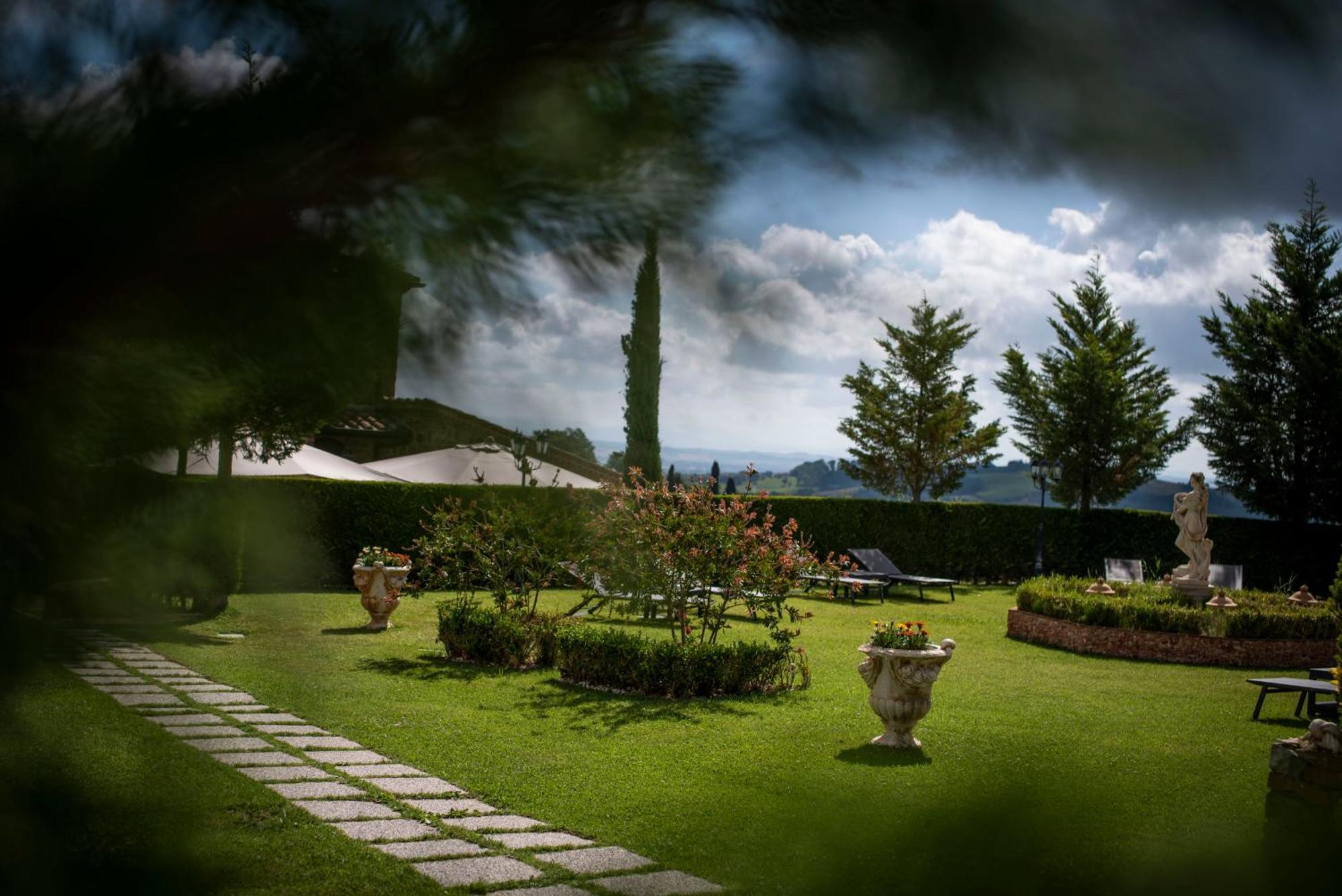 Poggio Paradiso Resort & Spa Montefollonico Eksteriør billede